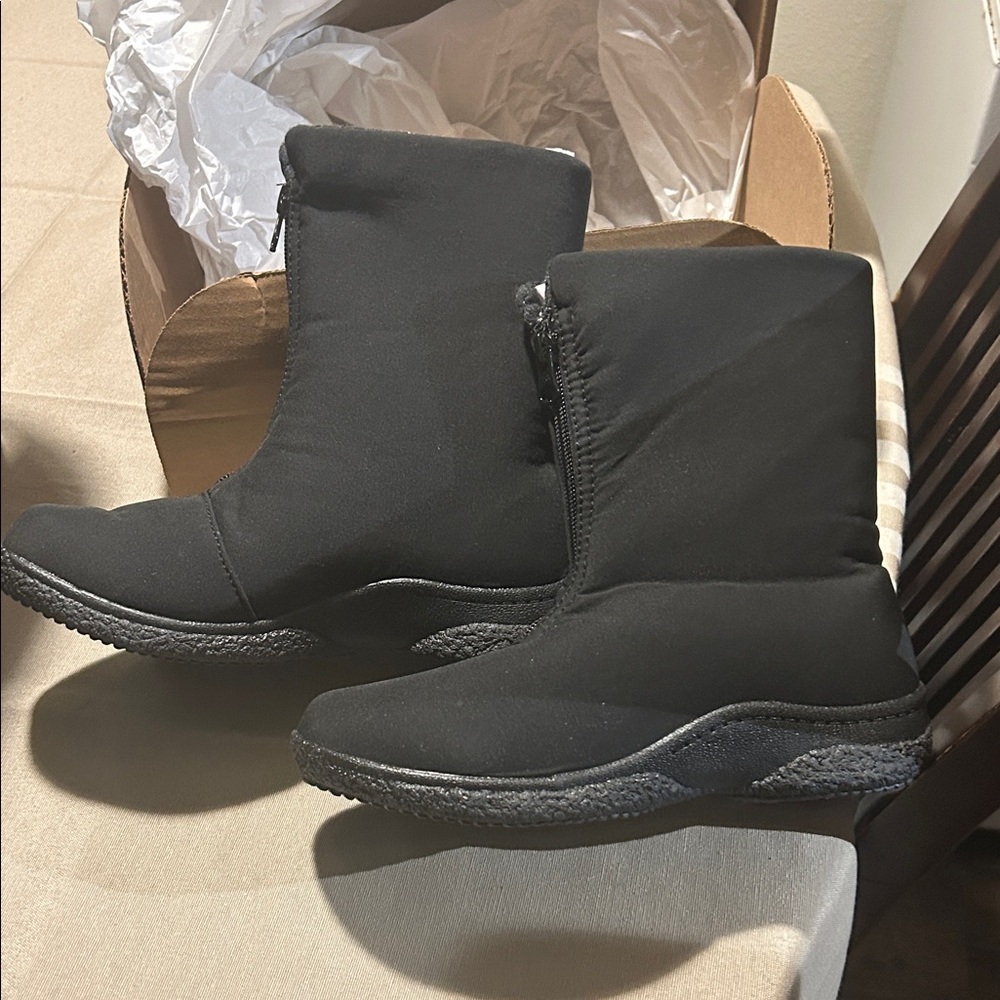 Cozy Black Women's Winter Boots
